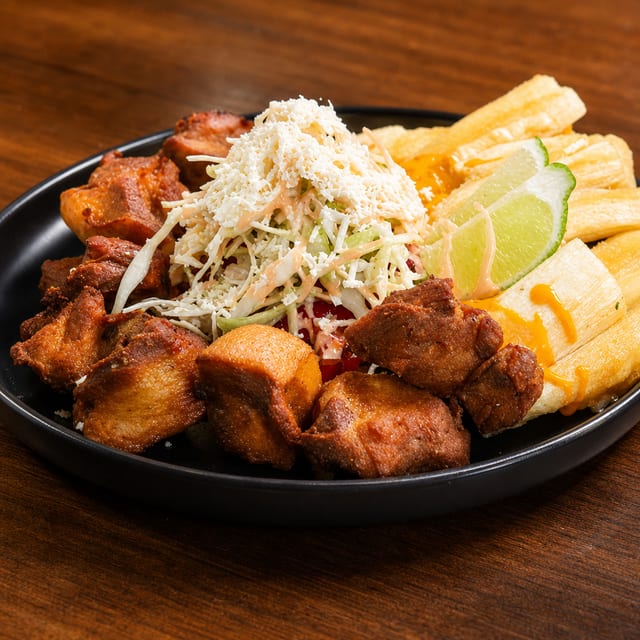 Yuca Con Chicharrón.